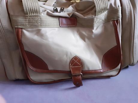 Kempingová súprava s príslušenstvom pre 4 osoby,