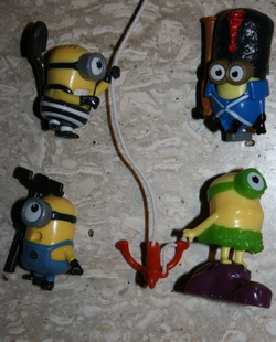 Menšie figúrky mimoňov, 