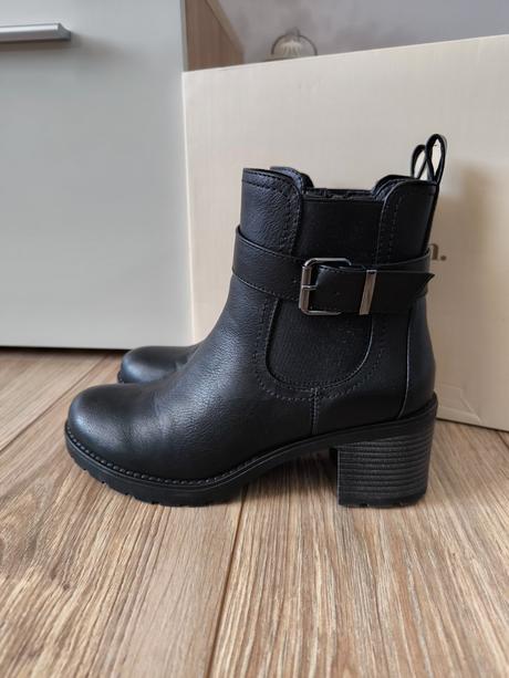 Dámske členkové čižmy, clara barson,38