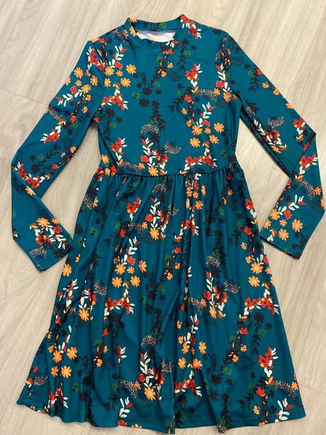 Šaty s kvietkami, s