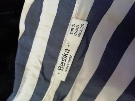 Predĺžená košeľa, bershka,s