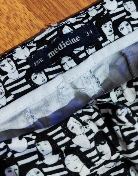 Nohavice s tvárami medicine, xs