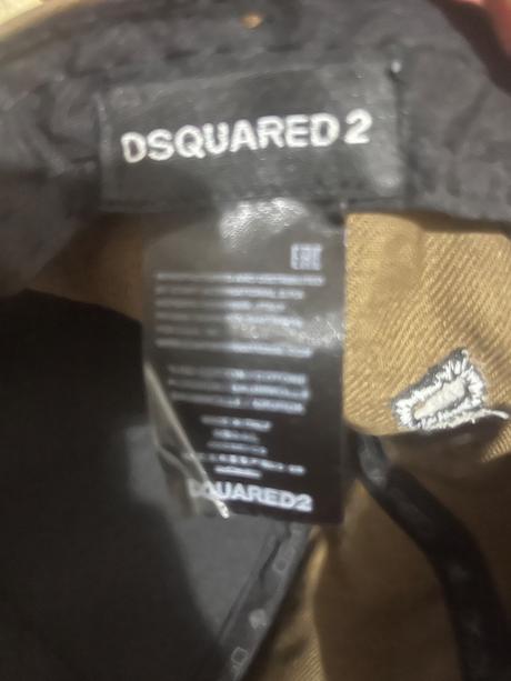 Šiltovka dsquared2, 