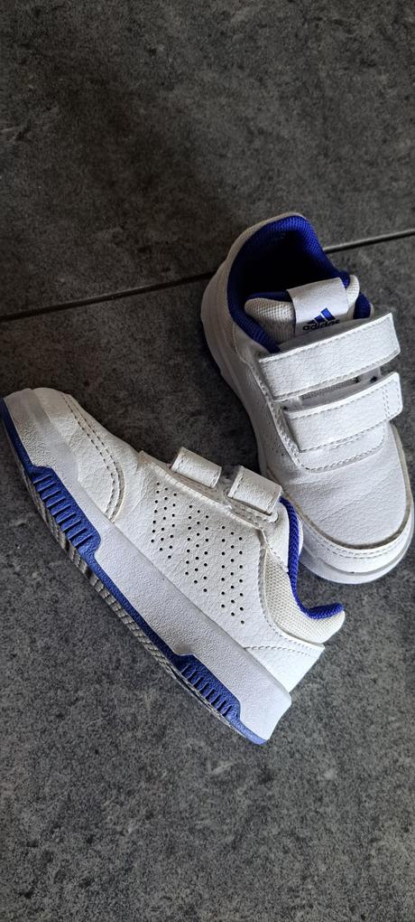 Tenisky adidas, adidas,23