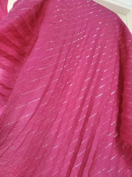 Plisovaný šál / prehoz cez šaty, c&a