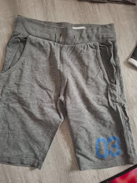 Balík teplákovych kraťasov 146veľ. (5+1ks), 140–152