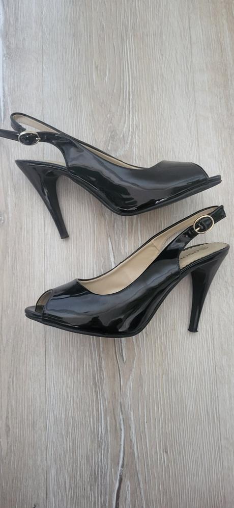 Čierne sandálky, 38