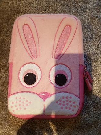 Dievcensky obal na tablet,