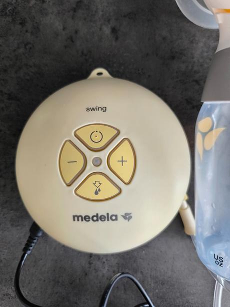 Odsávačka mlieka medela s príslušenstvom, 