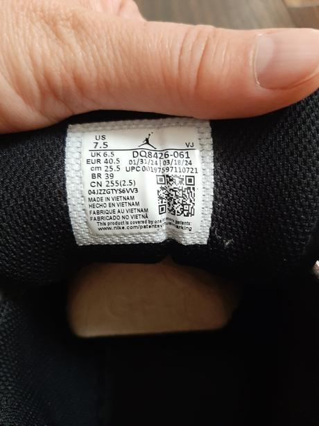 Tenisky jordan mid, air jordan,40