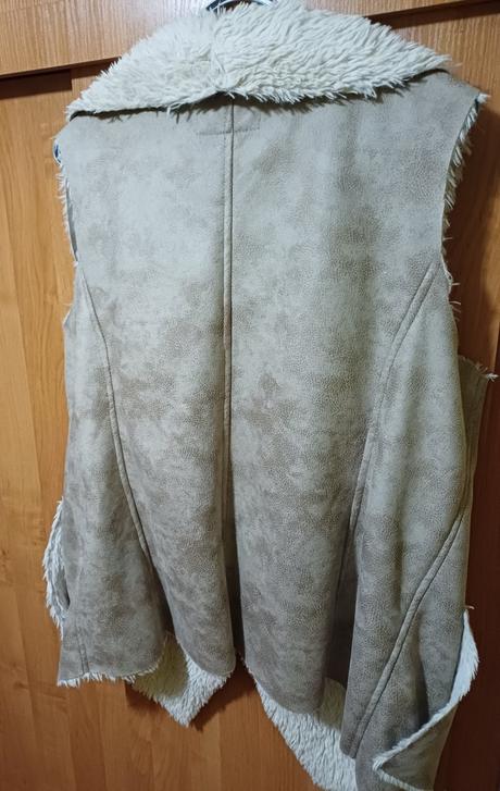 Damska kozusinkova vesta xxxl, xxl