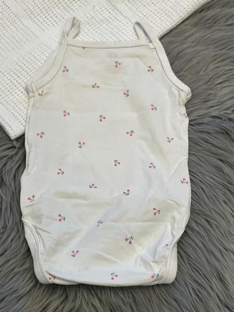 Dievčenské body s čerešňami h&m (74), h&m,74