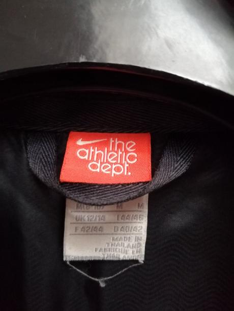 Damska prechodna vetrovka nike, nike,m