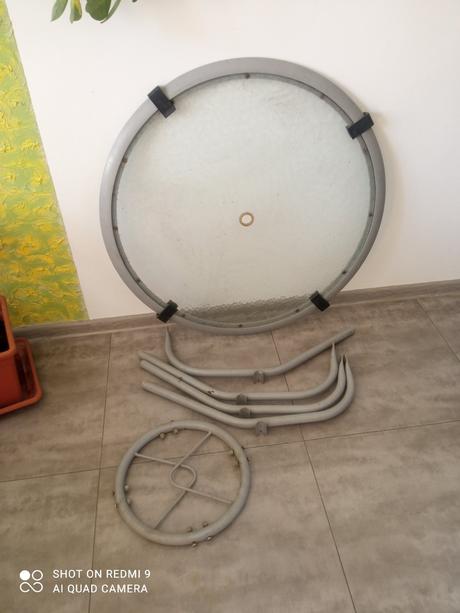 Stôl sklenený záhradný 93 cm, 