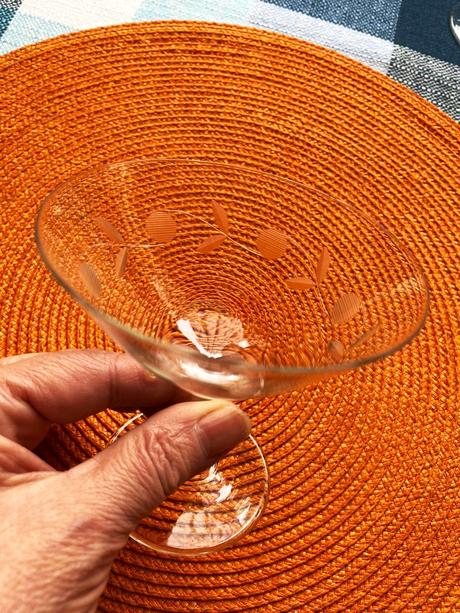 Starožitné gravírované poháre 4 ks, 