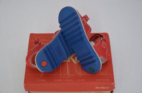 Nenosené kožené sandálky, kickers,29