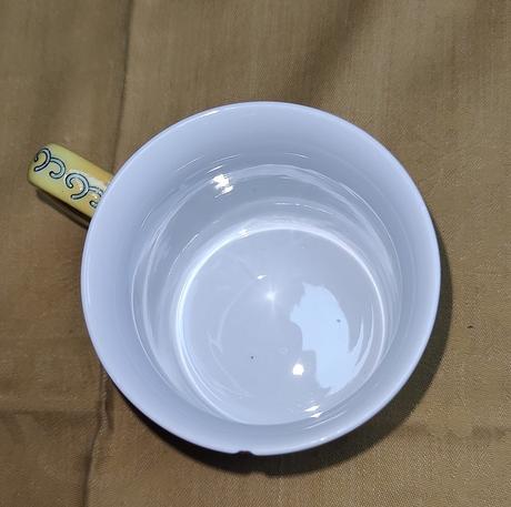 Šálka s vrchnákom 1, 