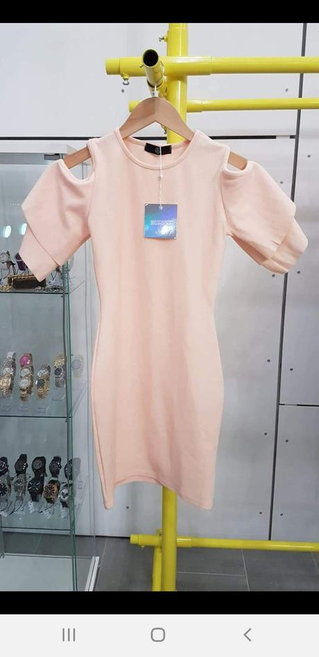 Krásne šaty nové, s