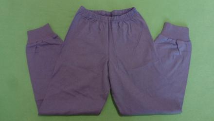 Pyžamové nohavice, 122