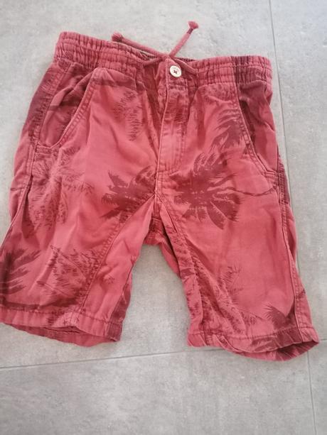 Kratasy zara výborný stav, zara,122