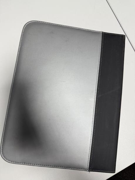 Konferenčné puzdro na dokumenty, 