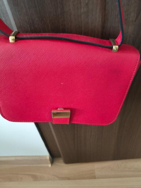 Crossbody kabelka značky sinsay, sinsay