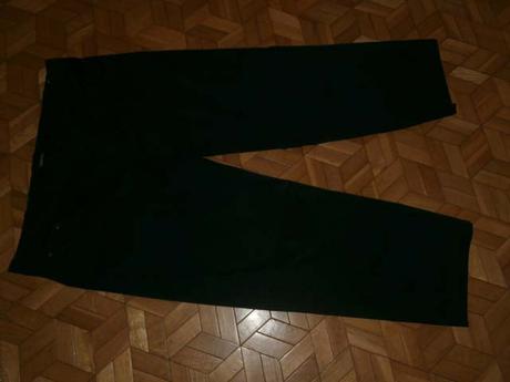 Čierne tenšie rifle, 44