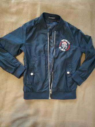 Krasna leskla bomberka, 140