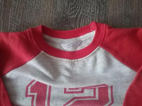 Mikinka s cislom, 68