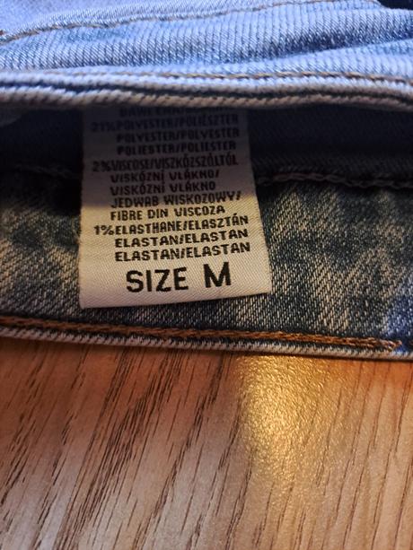 Damske kraťase ., m