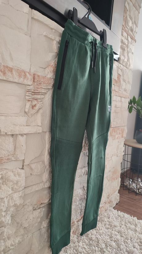 Tepláky, reserved,152