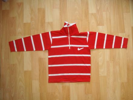 Cerveny rolak, nike,104