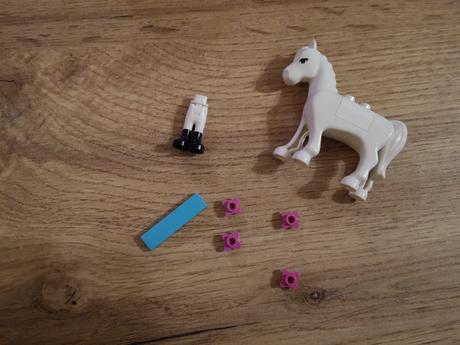 Lego friends 41125 veterinársky príves s koňom, 
