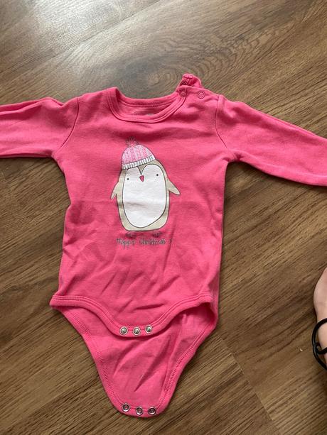 Body s tučniakom, 74