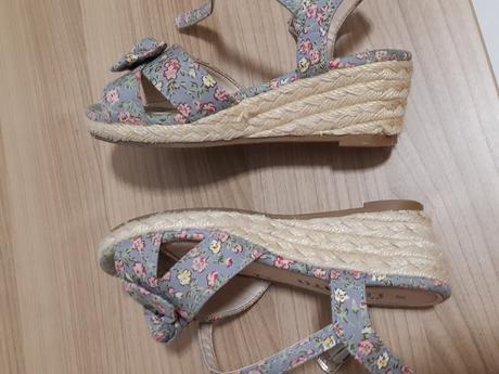 Predam sandalky, 28