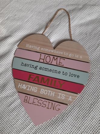 Dekoracia na stenu drevo,