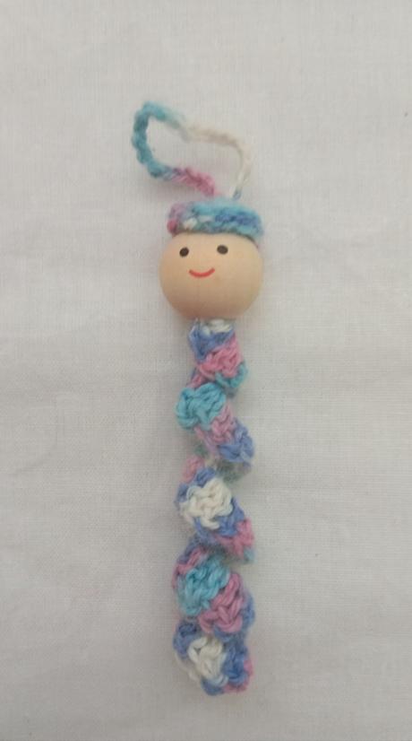 Prívesok dúhová húsenička, 