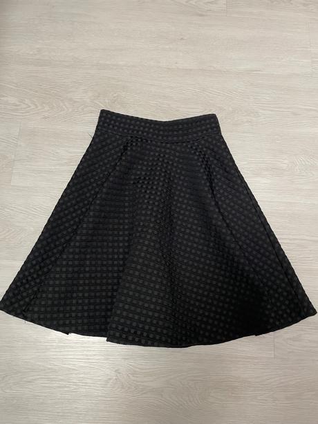 Čierna sukňa. vek.34- xs, orsay,34