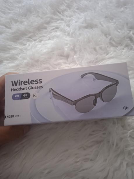 Prekladacie okuliare s bezdrôtovým headsetom, 