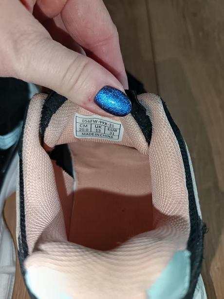 Botasky reserved, reserved,31