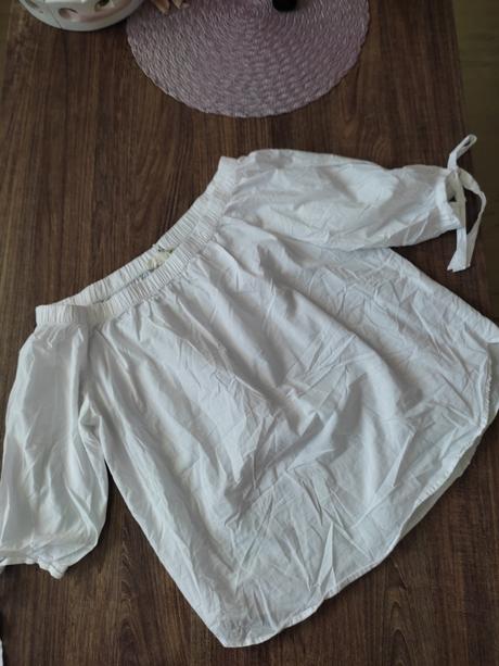 Biela romantická blúzka na plecia, h&m,s
