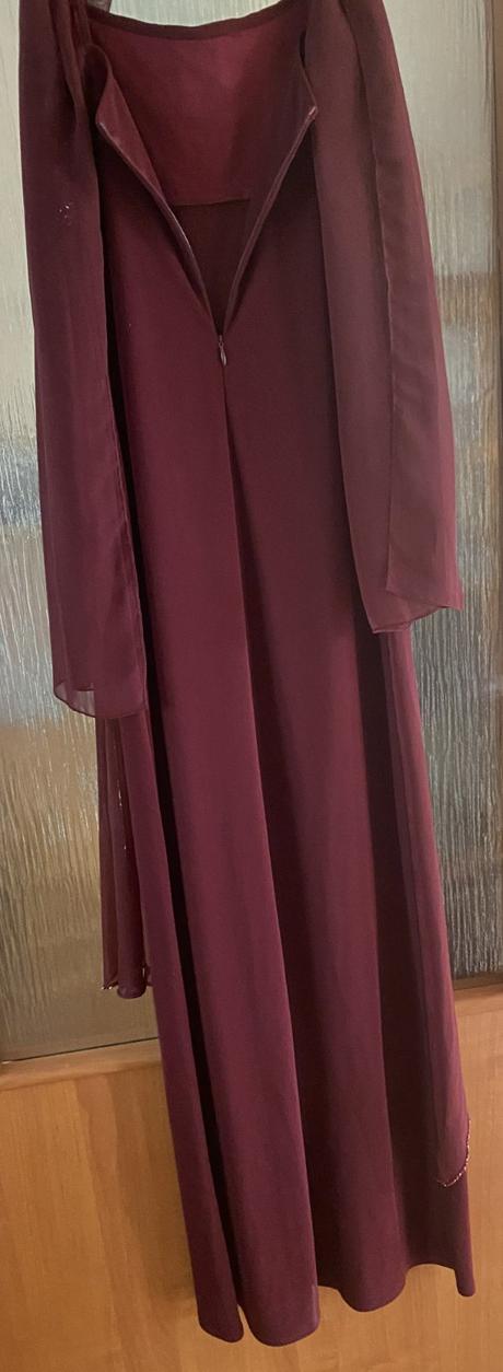 Dlhé spoločenské šaty so štólou v. 38, 38