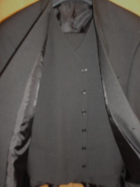 3 dielny pánsky oblek, 54