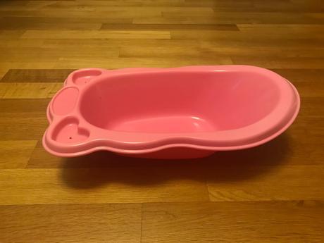 Vajíčko, vanička a nočník pre bábiku,