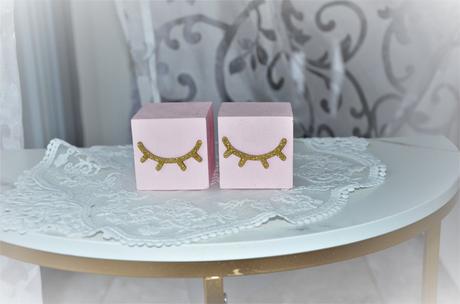 Drevená dekorácia-oči, 