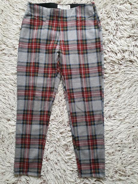 Karovane leginkove nohavice, zara,140