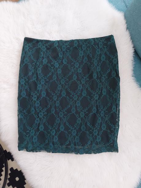 Čipkovaná mini sukňa, fishbone,xs