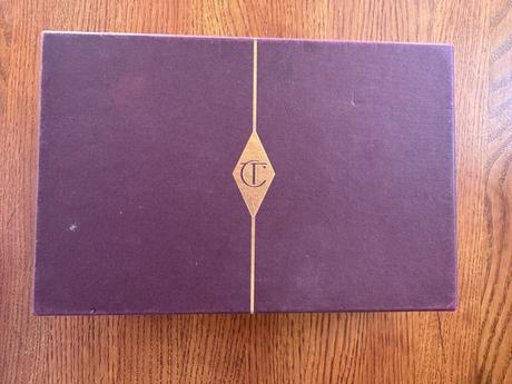 Krabička charlotte tilbury,