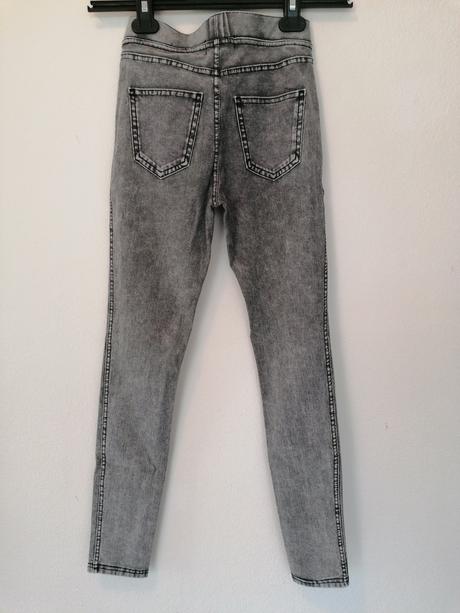 Nenosené sive džeginsy 11_12r, h&m,152
