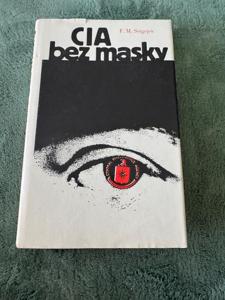 Sergejev f.n. cia bez masky,